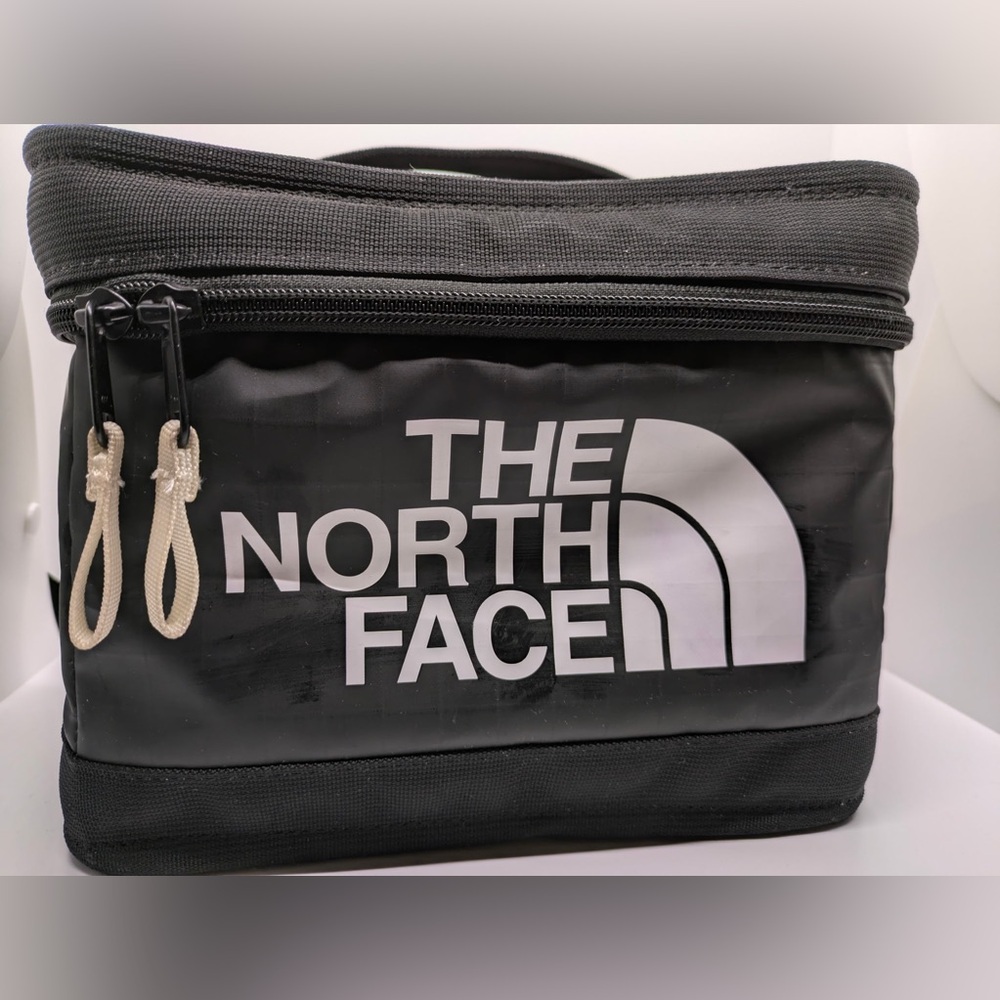 The North Face Black Belt Bag Sleek Durable Design